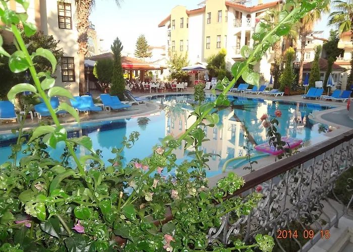 Hotel Papaya Side