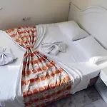 Papaya Hotel 3*